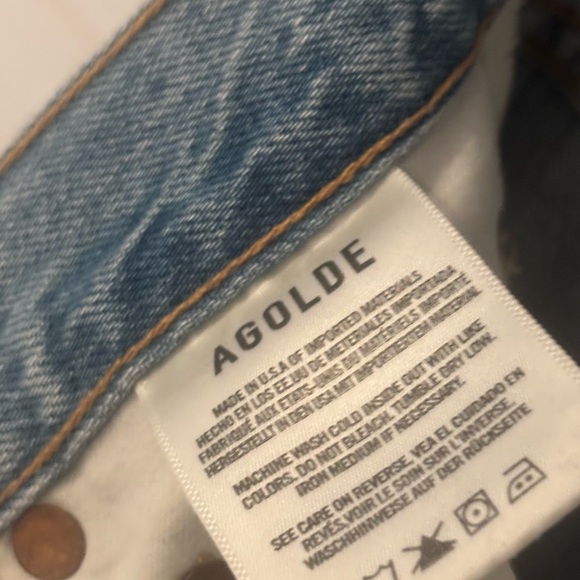 Agolde Riley High Rise Straight cropped .
Distressed Blue Jeans in size 24 W - Picture 10 of 10